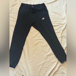 Nike Joggers size L